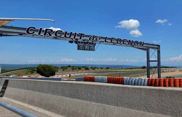 Roulage moto Activbike sur le circuit de Lédenon