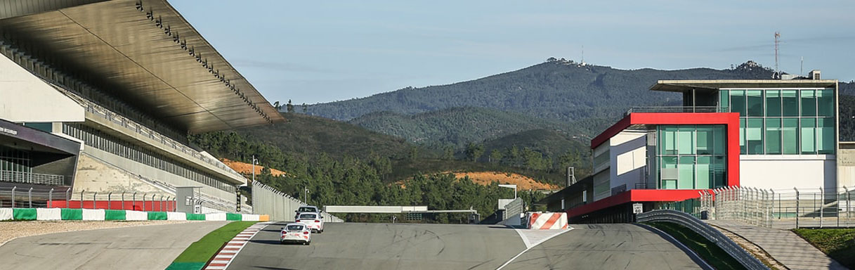 Roulage moto Activbike sur le circuit de Portimão (Portugal)